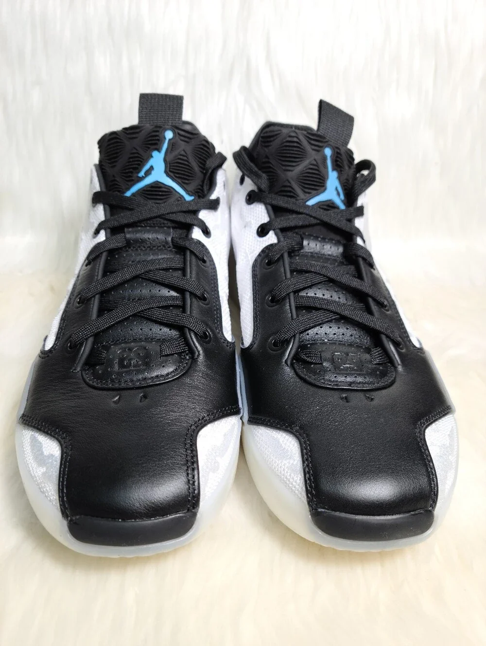 Nike Jordan 39 Croix White Black Blue Men 9.5 NEW